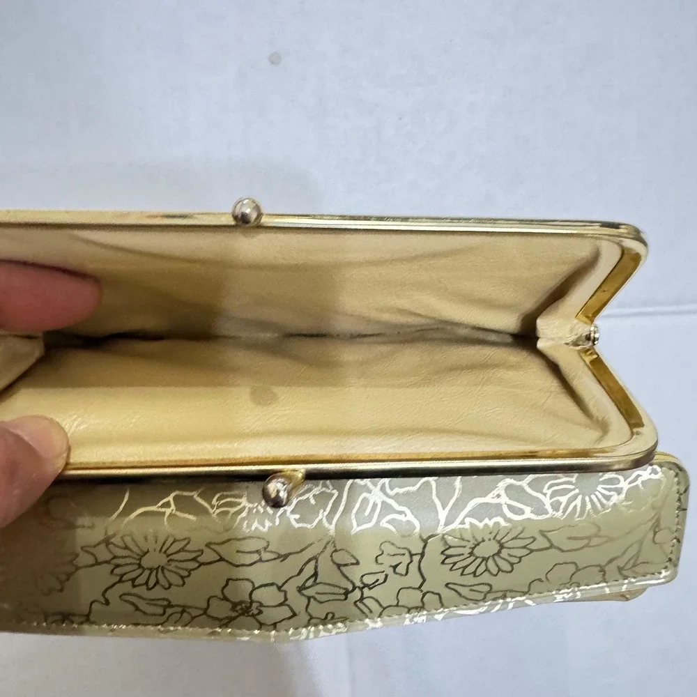 VTG Sage Green Floral Gold Embossed leather Kiss‎ Lock Clutch Wallet Organizer